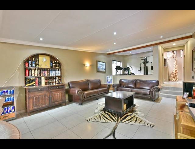 4 BEDROOM HOUSE FOR SALE IN GLENVISTA